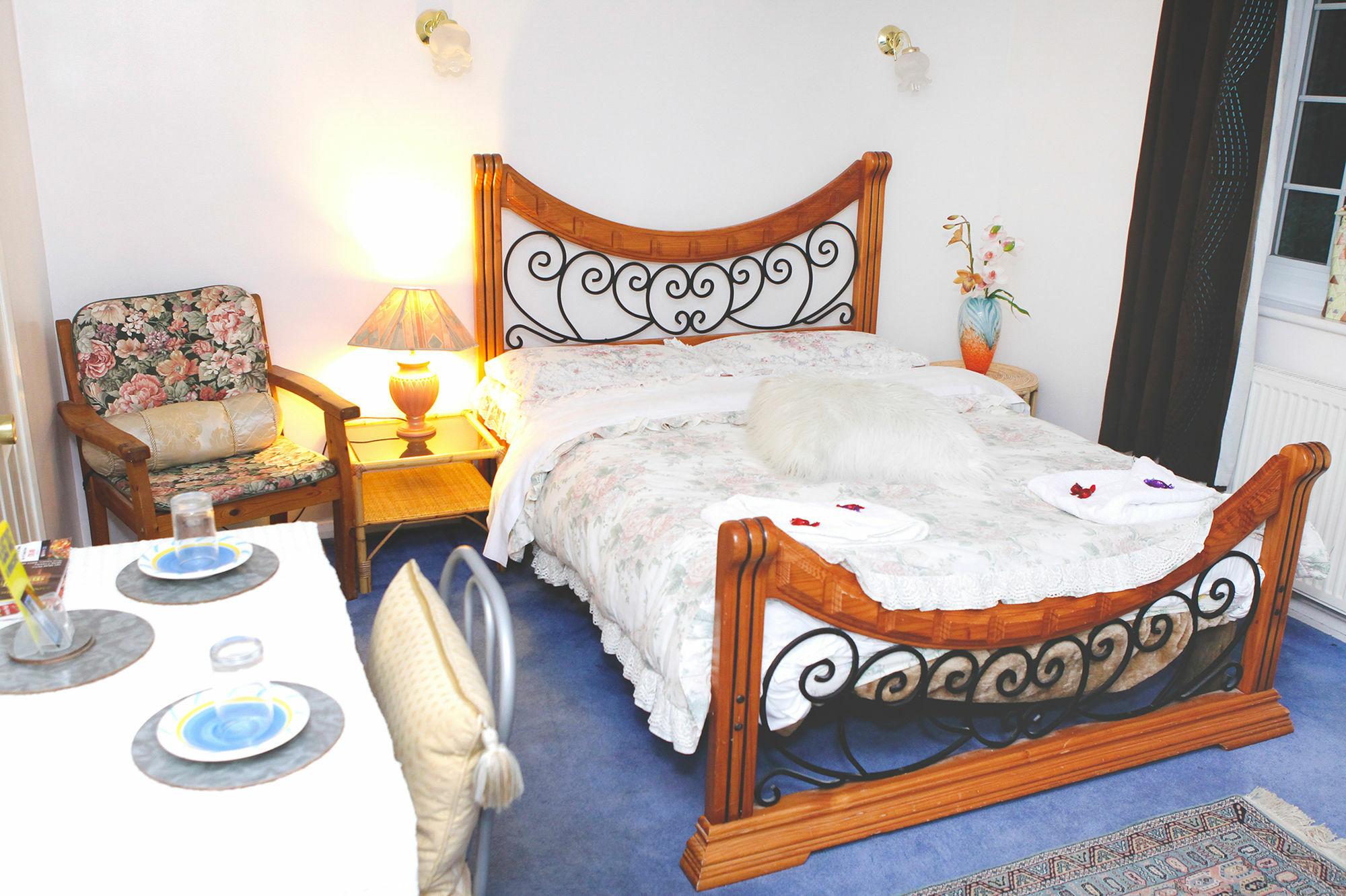 Da Vinci Guest House & Guest Parking, A Real Gem Crawley  Exterior foto